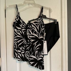 NWT Magicsuit Black &White Leaf Print Swimwear Womens Sz 10 Beach Vacation Pool